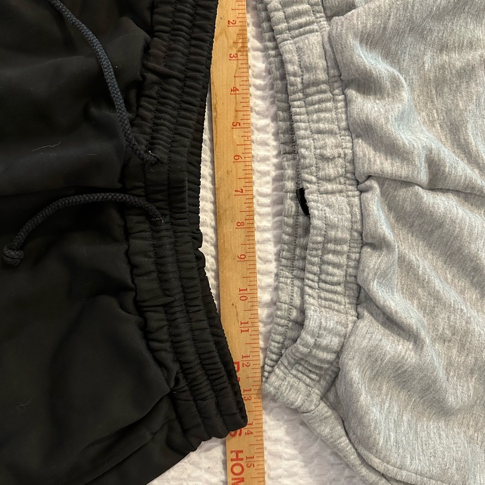 Women’s / Junior’s Shorts, Size Large - Picture 3 of 11